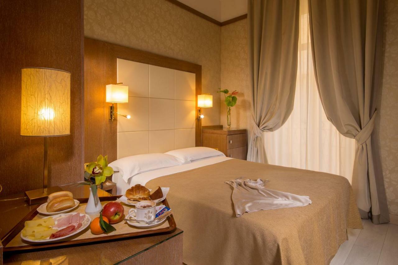 Hotel Ranieri โรม ภายนอก รูปภาพ